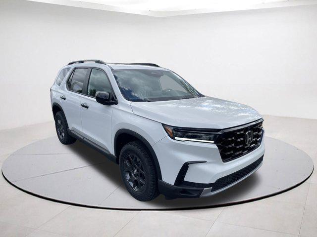 new 2025 Honda Pilot car, priced at $48,673
