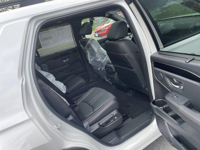 new 2025 Honda Pilot car, priced at $48,673