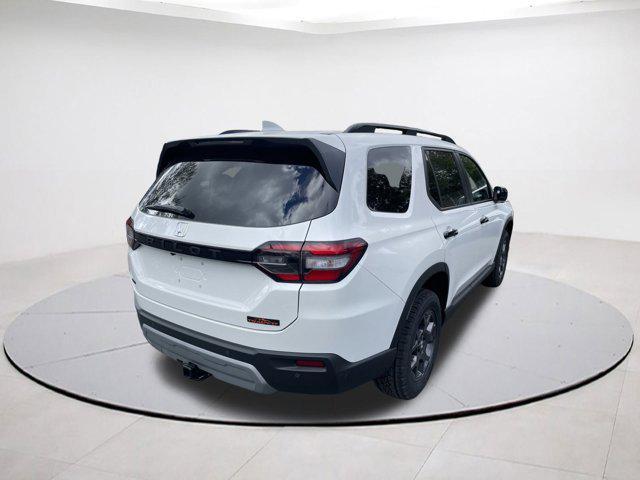 new 2025 Honda Pilot car, priced at $48,673