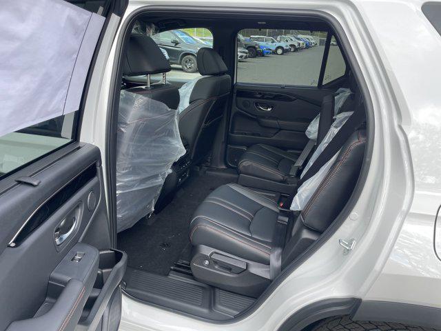 new 2025 Honda Pilot car, priced at $48,673