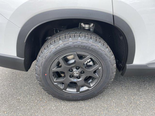 new 2025 Honda Pilot car, priced at $48,673