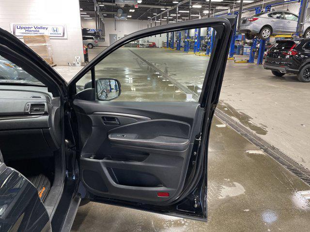 used 2022 Honda Pilot car, priced at $31,472