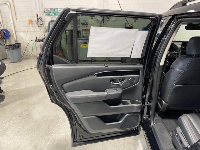 new 2025 Honda Pilot car, priced at $45,986