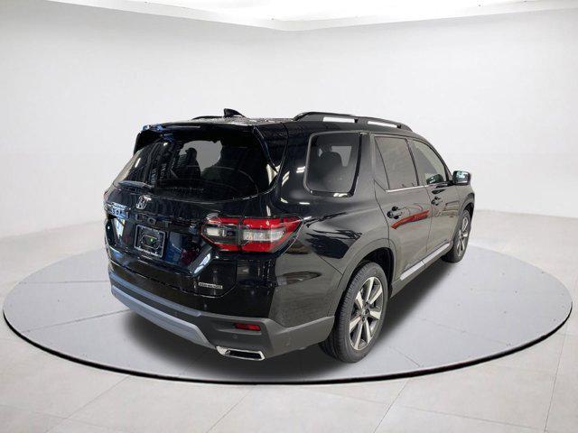 new 2025 Honda Pilot car, priced at $45,986