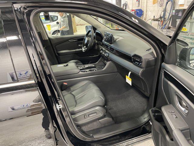 new 2025 Honda Pilot car, priced at $45,986