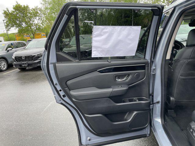 new 2025 Honda Pilot car, priced at $50,005