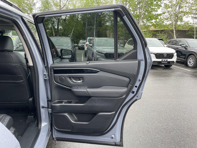 new 2025 Honda Pilot car, priced at $50,005
