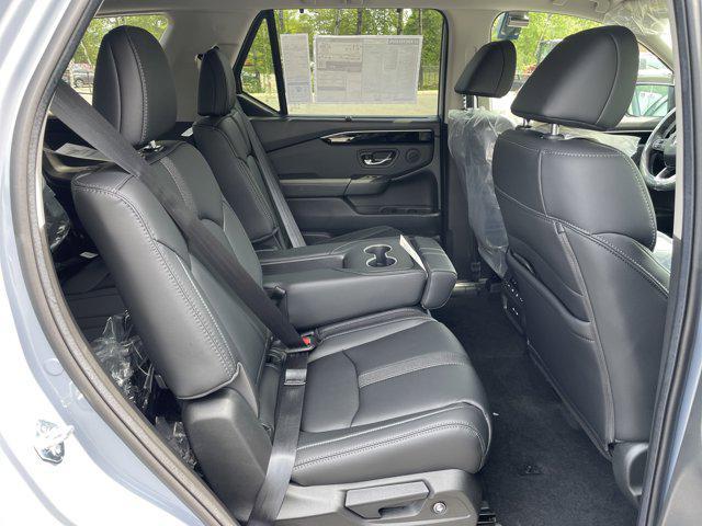 new 2025 Honda Pilot car, priced at $49,052