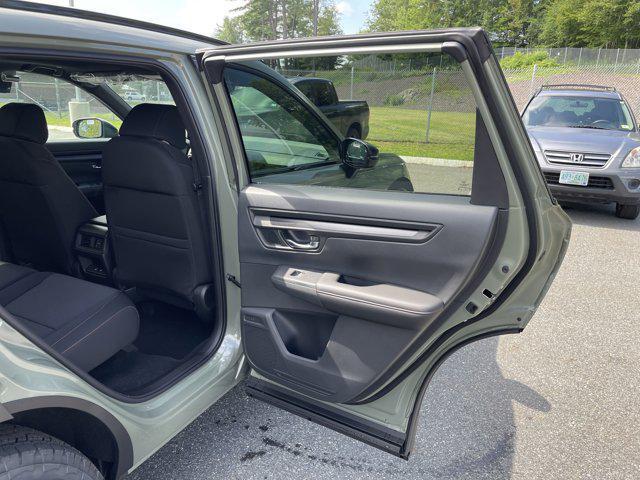 new 2026 Honda CR-V Hybrid car, priced at $39,139
