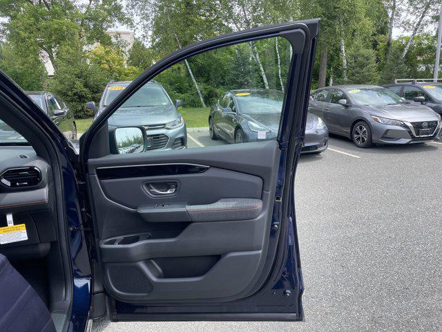 new 2025 Honda Pilot car, priced at $41,274