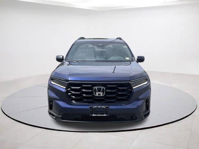 new 2025 Honda Pilot car, priced at $41,274