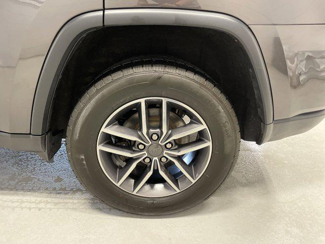 used 2020 Jeep Grand Cherokee car, priced at $22,105