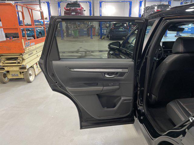 used 2025 Honda CR-V Hybrid car, priced at $37,869
