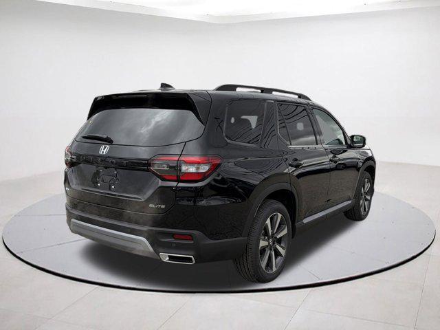 new 2025 Honda Pilot car, priced at $49,118