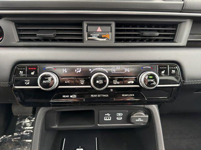 new 2025 Honda Pilot car, priced at $49,118