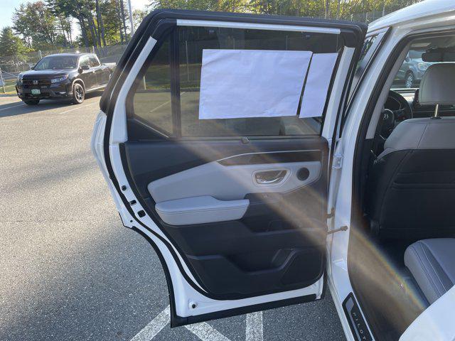 new 2025 Honda Pilot car, priced at $45,763