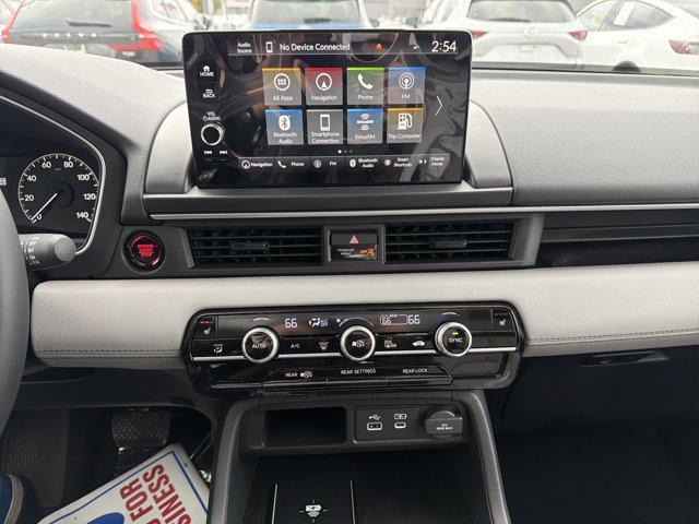 new 2025 Honda Pilot car, priced at $45,986