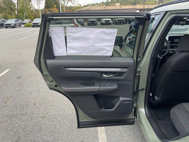 new 2026 Honda CR-V Hybrid car, priced at $38,401