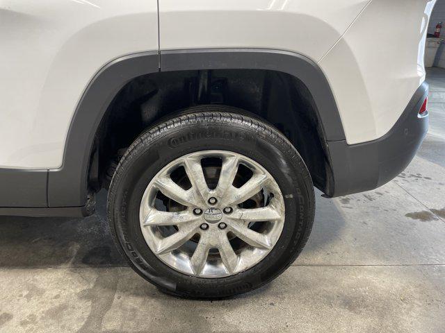 used 2014 Jeep Cherokee car, priced at $11,689