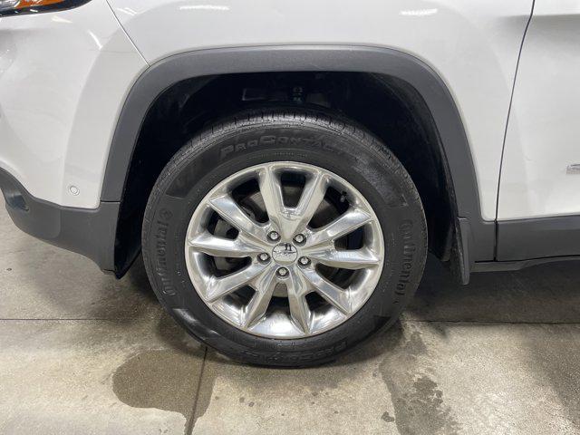 used 2014 Jeep Cherokee car, priced at $11,689