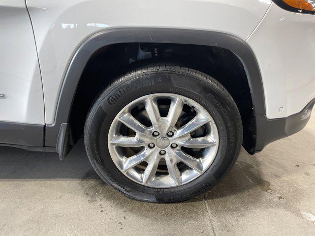 used 2014 Jeep Cherokee car, priced at $11,689