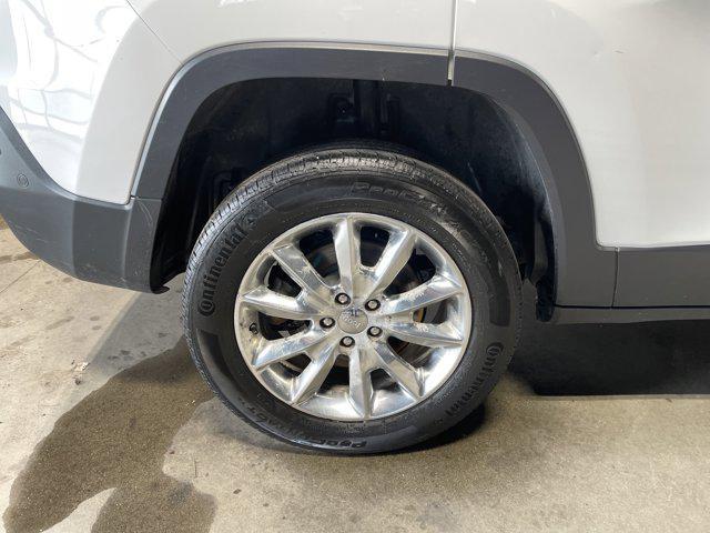 used 2014 Jeep Cherokee car, priced at $11,689