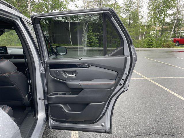 new 2025 Honda Pilot car, priced at $48,429