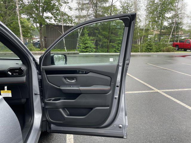 new 2025 Honda Pilot car, priced at $48,429