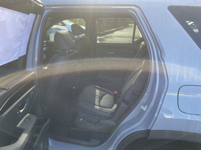 new 2025 Honda Pilot car, priced at $46,215