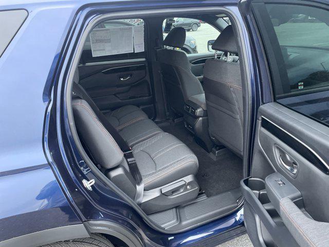 new 2025 Honda Pilot car, priced at $40,364
