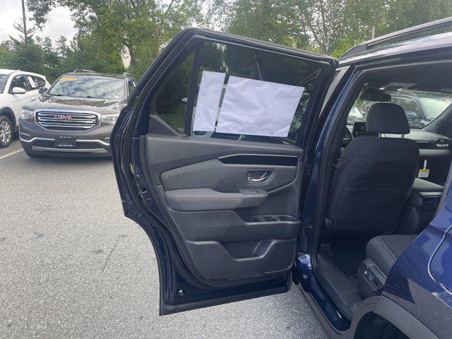 new 2025 Honda Pilot car, priced at $41,274
