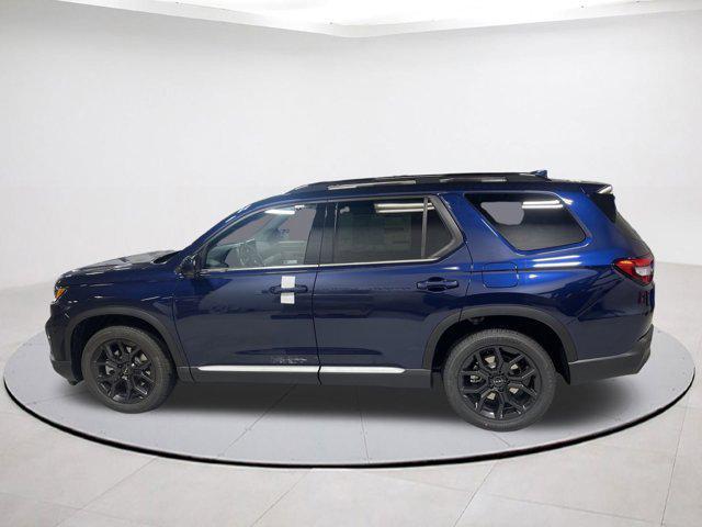 new 2025 Honda Pilot car, priced at $47,696