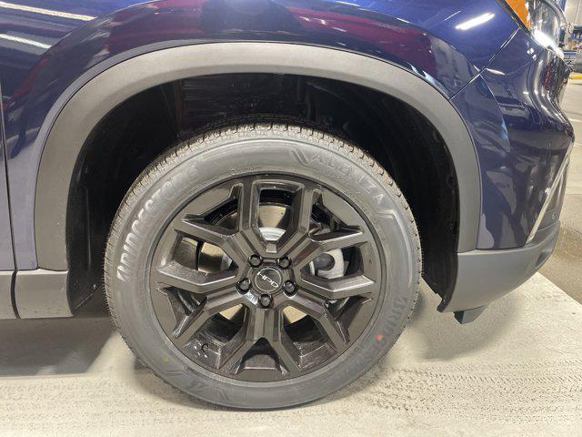 new 2025 Honda Pilot car, priced at $47,696