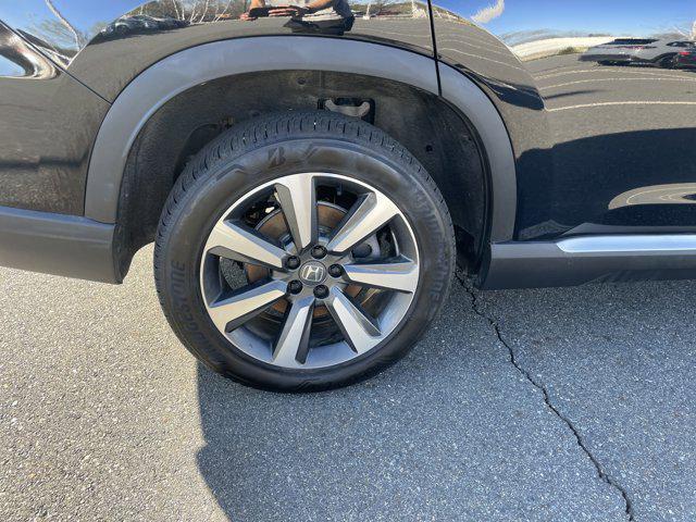 used 2025 Honda Pilot car, priced at $49,371