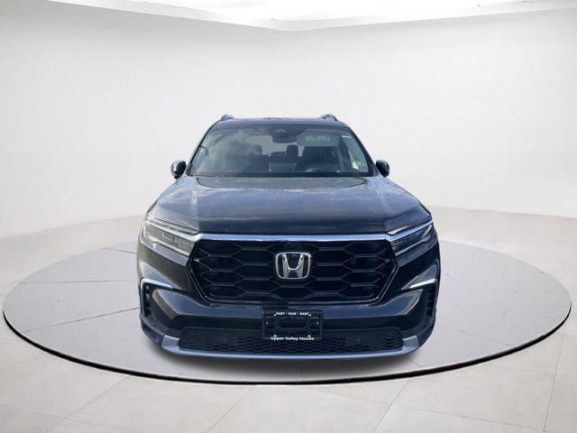 new 2025 Honda Pilot car, priced at $52,633