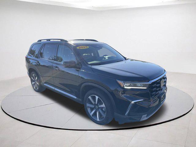 used 2025 Honda Pilot car, priced at $49,371