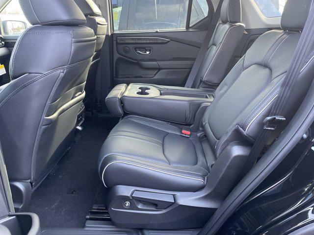 new 2025 Honda Pilot car, priced at $52,633