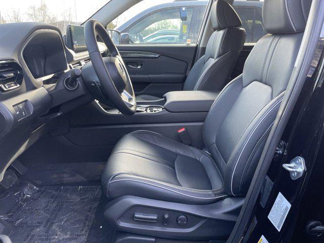 new 2025 Honda Pilot car, priced at $52,633