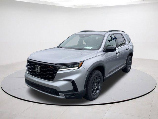new 2025 Honda Pilot car, priced at $48,654
