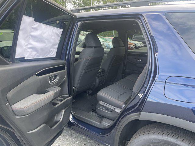 new 2025 Honda Pilot car, priced at $41,080