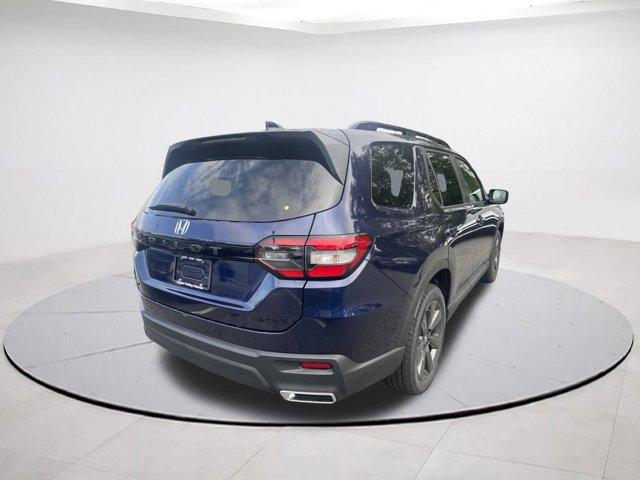 new 2025 Honda Pilot car, priced at $41,080