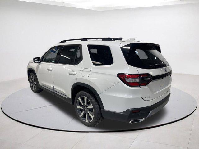 new 2025 Honda Pilot car, priced at $49,527