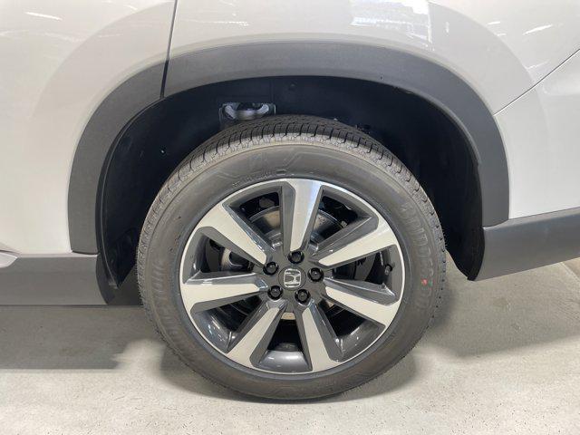 new 2025 Honda Pilot car, priced at $49,527