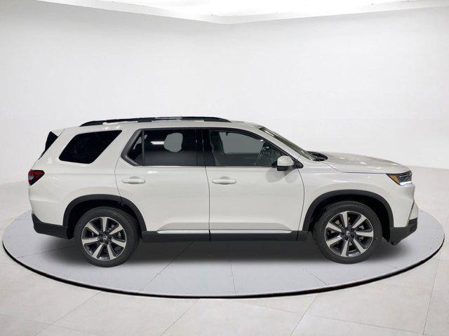 new 2025 Honda Pilot car, priced at $49,527
