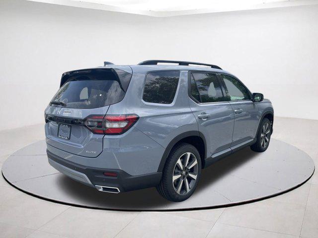 new 2025 Honda Pilot car, priced at $52,118