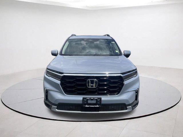 new 2025 Honda Pilot car, priced at $52,118