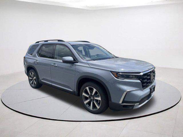 new 2025 Honda Pilot car, priced at $52,118