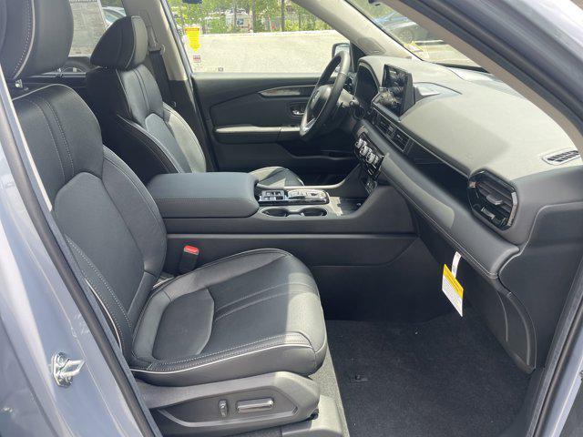 new 2025 Honda Pilot car, priced at $52,118