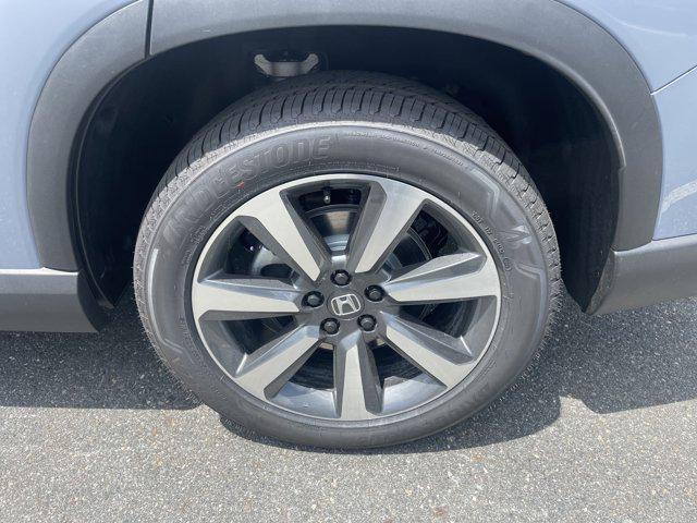 new 2025 Honda Pilot car, priced at $52,118