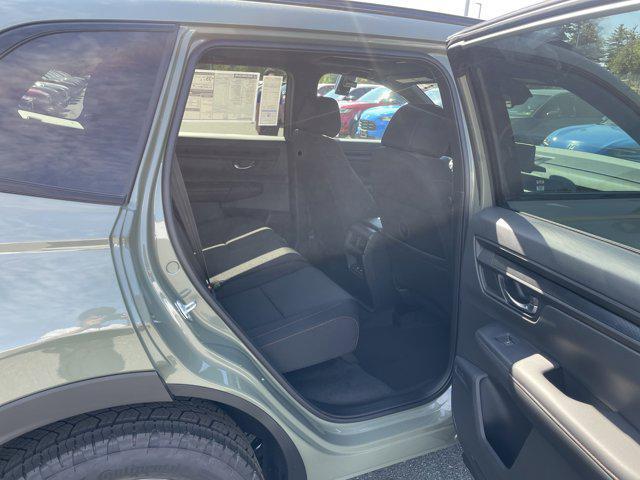 new 2026 Honda CR-V Hybrid car, priced at $38,401